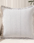 Coussin blanc à rayures bleu marine 45x45 cm TALINA