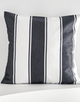 Coussin à larges rayures blanches et noires 50x50 cm PRAIA