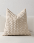 Coussin beige en tissu texturé doux 45x45 cm DUNE