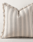 Coussin blanc écru à rayures noires texturées  45x45 cm PAVIA