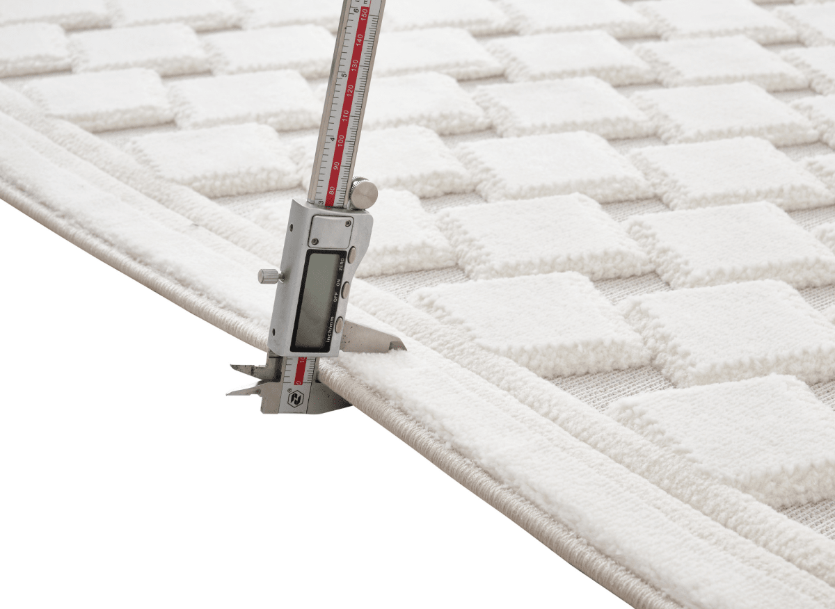 Tapis blanc écru à formes carrées 192 x 290 cm LERIS